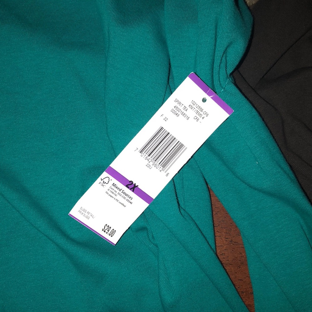 Two sweaters - Picture 4 of 4